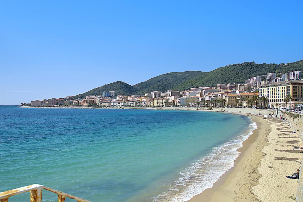 Superb Flat In The Heart Of The Historic Centre Of Ajaccio - Welkeys Lägenhet Exteriör bild